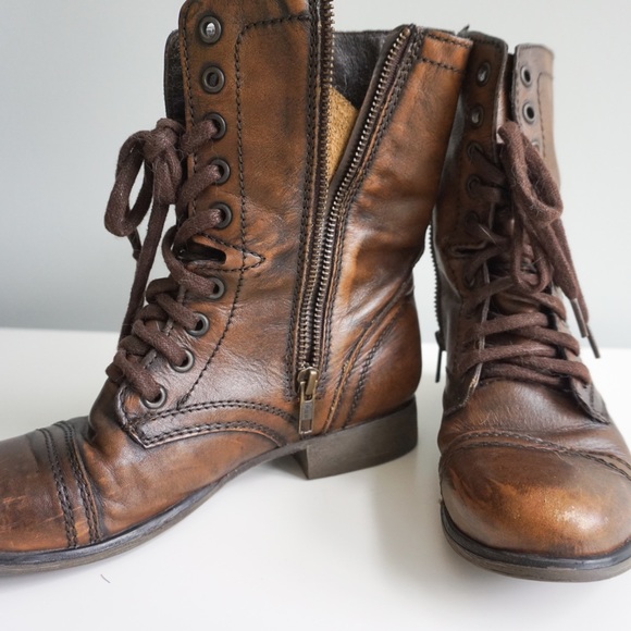 Lightly worn Steve Madden combat boots! - Picture 2 of 7